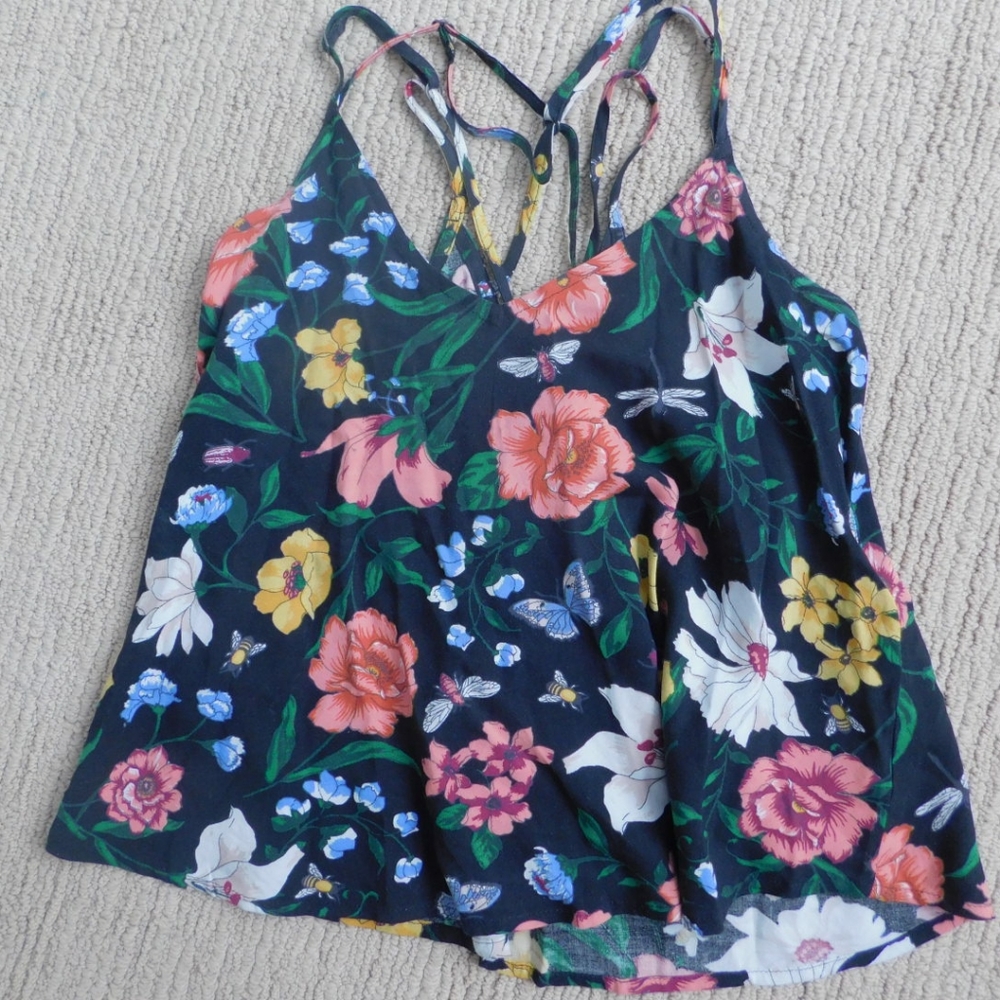 Black Floral Cross Back XS Tank Top Hollister